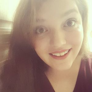 Meet your Posher, Holly